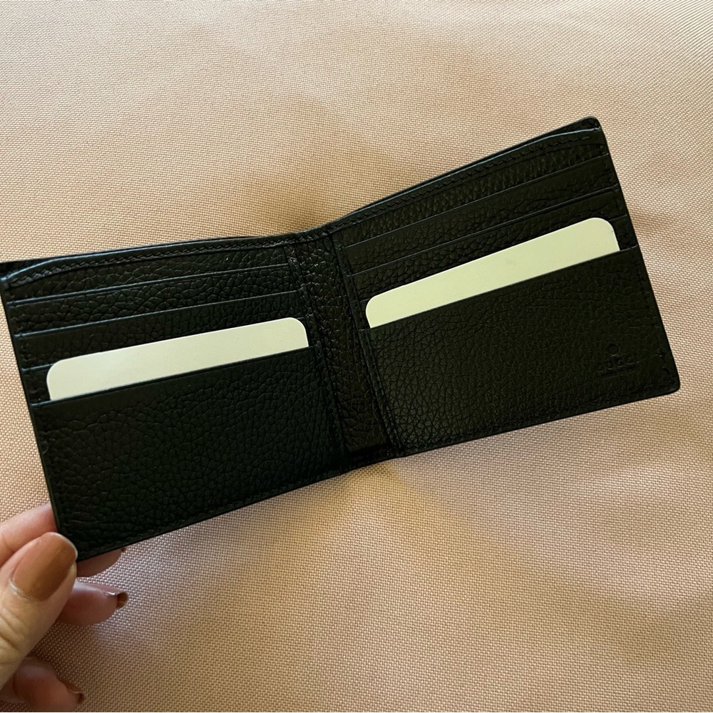 Authentic Gucci Jumbo GG Wallet - Picture 9 of 14